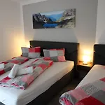 Appartementhaus Lercher Апартаменты Флаттах