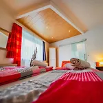 Appartementhaus Lercher Апартаменты Флаттах
